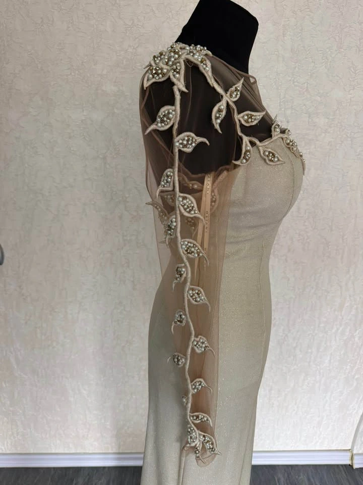 Brand New Elegant Ivory Mermaid Evening Gown – EU 40 - photo 3