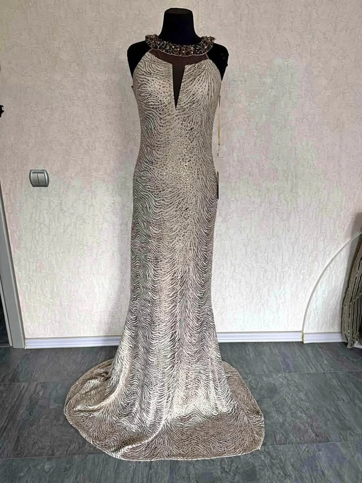 Brand New Elegant Sequin Evening Gown – Size EU 42 / US 12