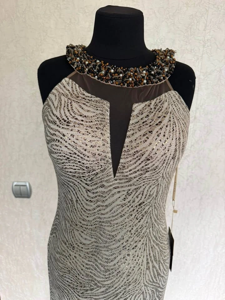 Brand New Elegant Sequin Evening Gown – Size EU 42 / US 12 - photo 4