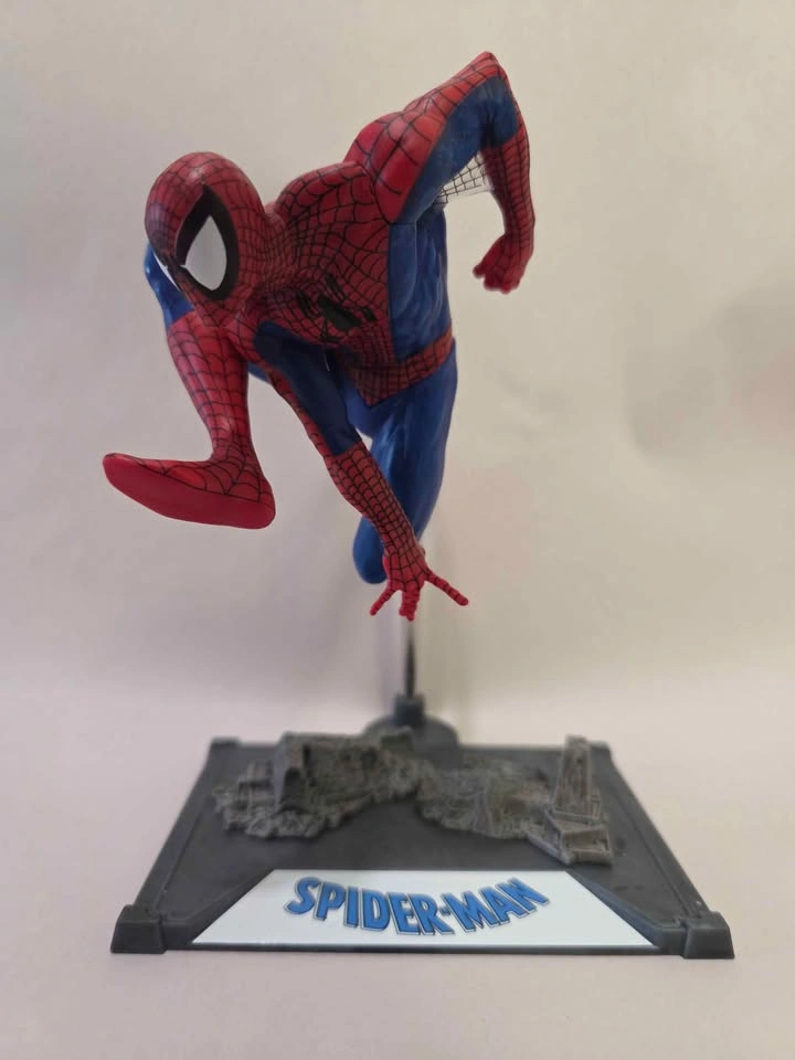 Marvel and DC Action Figures - photo 2