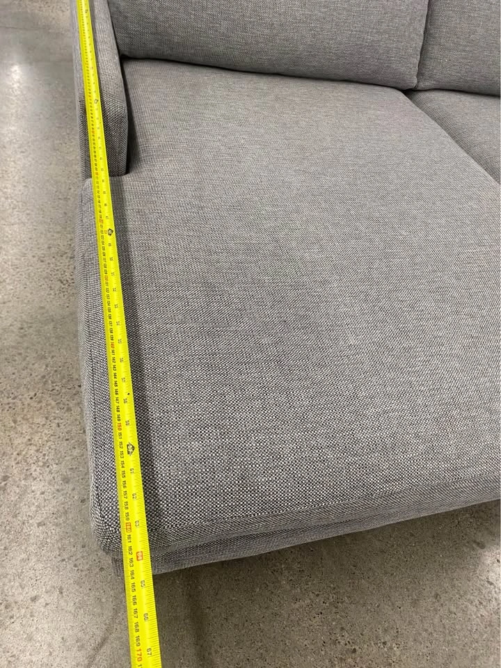 (Free Delivery) Beautiful Grey Sectional Sofa Couch - photo 5