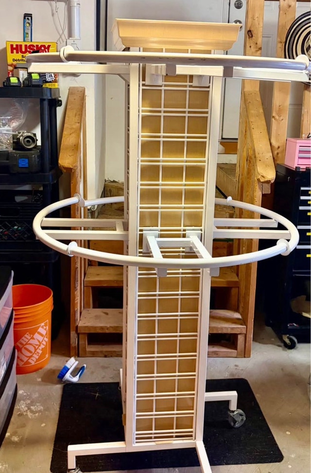 Commercial Double Round Clothing & Boutique Display Rack - photo 2