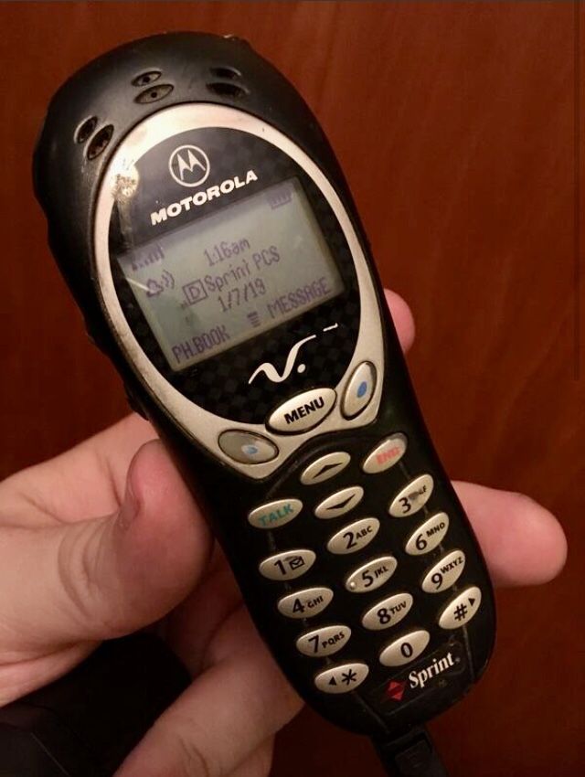 Motorola 120c Cell Phone •Sprint•