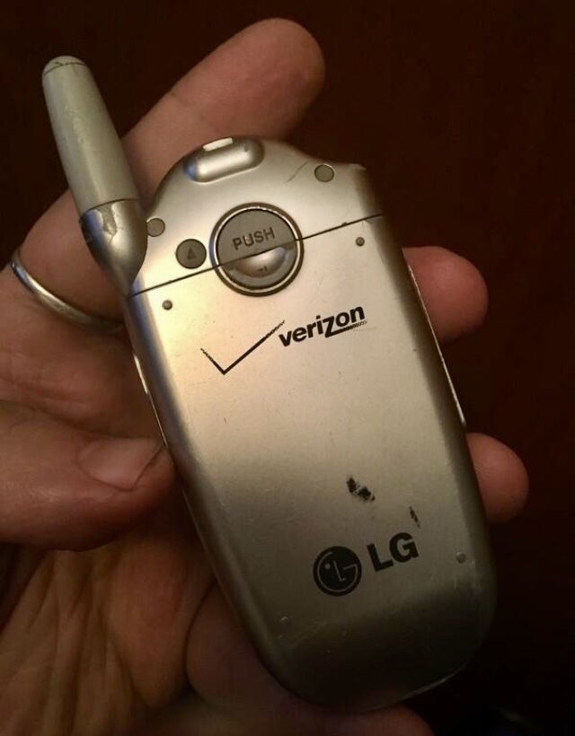 LG VX4650c Cell Phone •Verizon• - photo 2