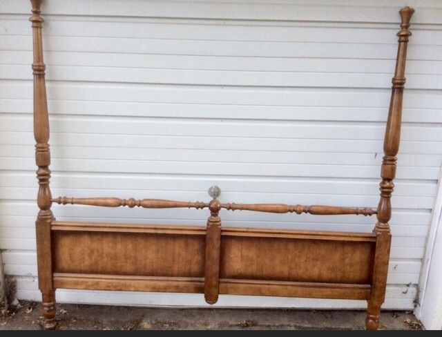 Pulaski Vintage Antique King Headboard/Footboard - photo 3