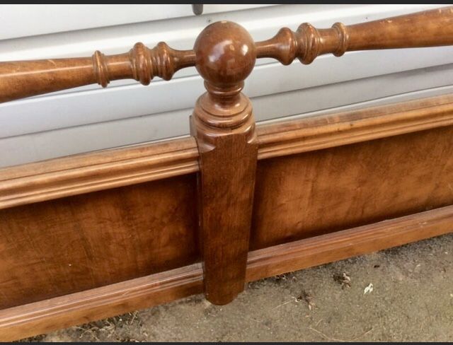 Pulaski Vintage Antique King Headboard/Footboard - photo 4