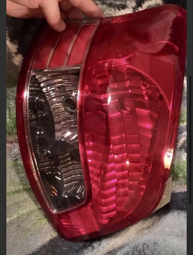 2009 Toyota Yaris Driver Head Lamp (OEM)