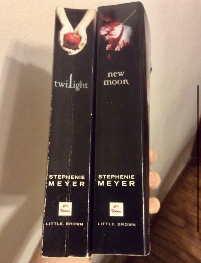Twilight/New Moon Paperback Combo