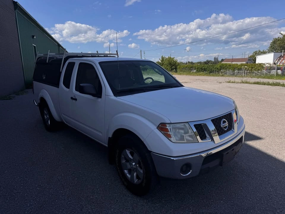 2011 Nissan Frontier Regular Cab - photo 2