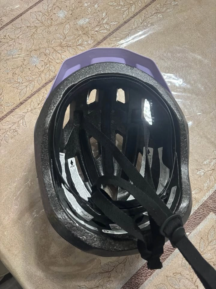Bicycle Helmet with LED Light - photo 4