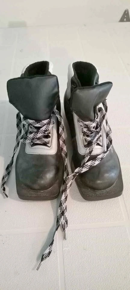 Children's Cross Country Ski Boots size 3