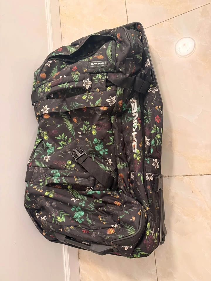 DAKINE Split Rolling Duffle Suitcase - photo 5
