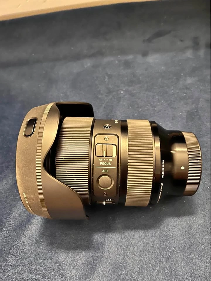 Sigma 24-70mm F2.8 Lens (e-mount, Sony)
