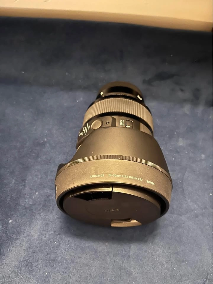 Sigma 24-70mm F2.8 Lens (e-mount, Sony) - photo 2