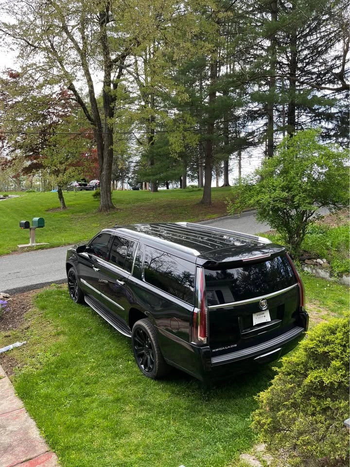 2015 Cadillac Escalade ESV · Luxury Sport Utility 4D