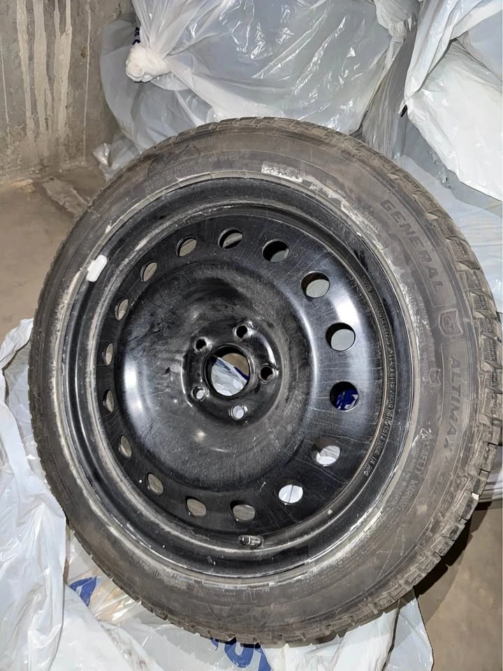 Winter Tires W/ RIMS & TPMS - 235/45 R18