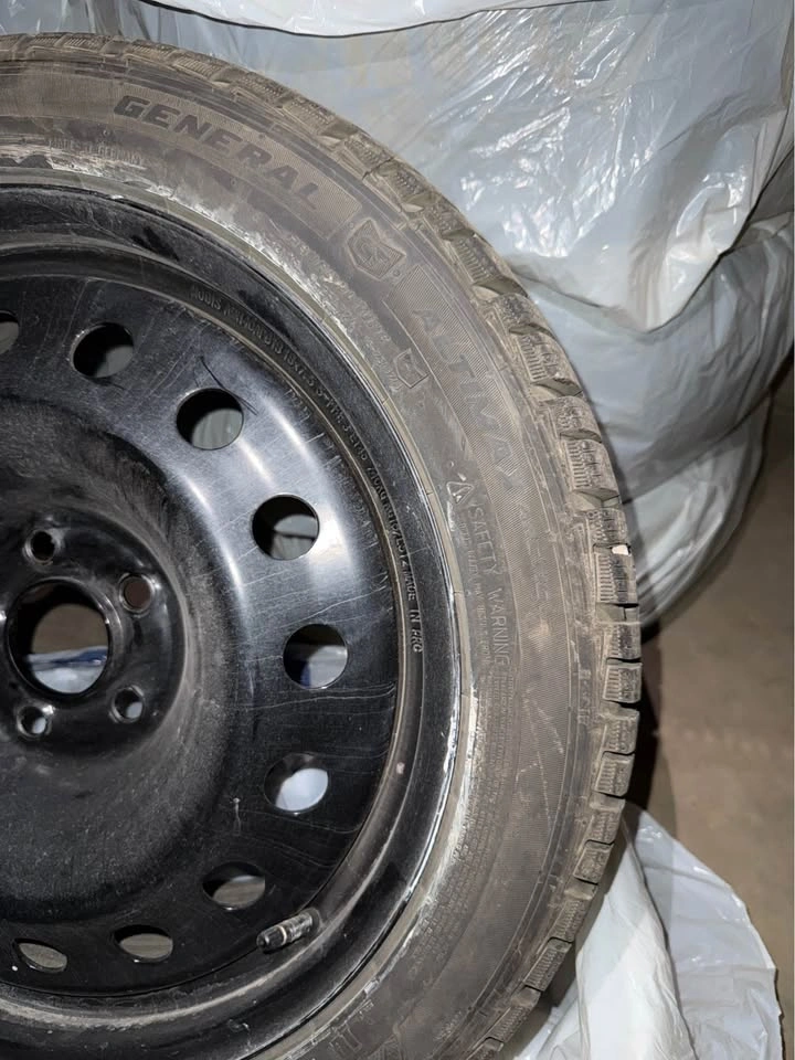 Winter Tires W/ RIMS & TPMS - 235/45 R18 - photo 2