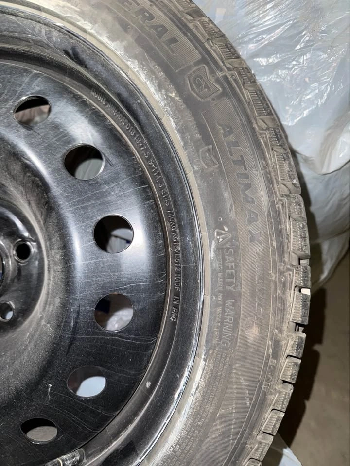 Winter Tires W/ RIMS & TPMS - 235/45 R18 - photo 5