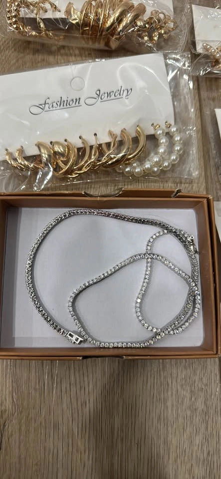 Fashion Jewelry Earrings and Necklaces - photo 4