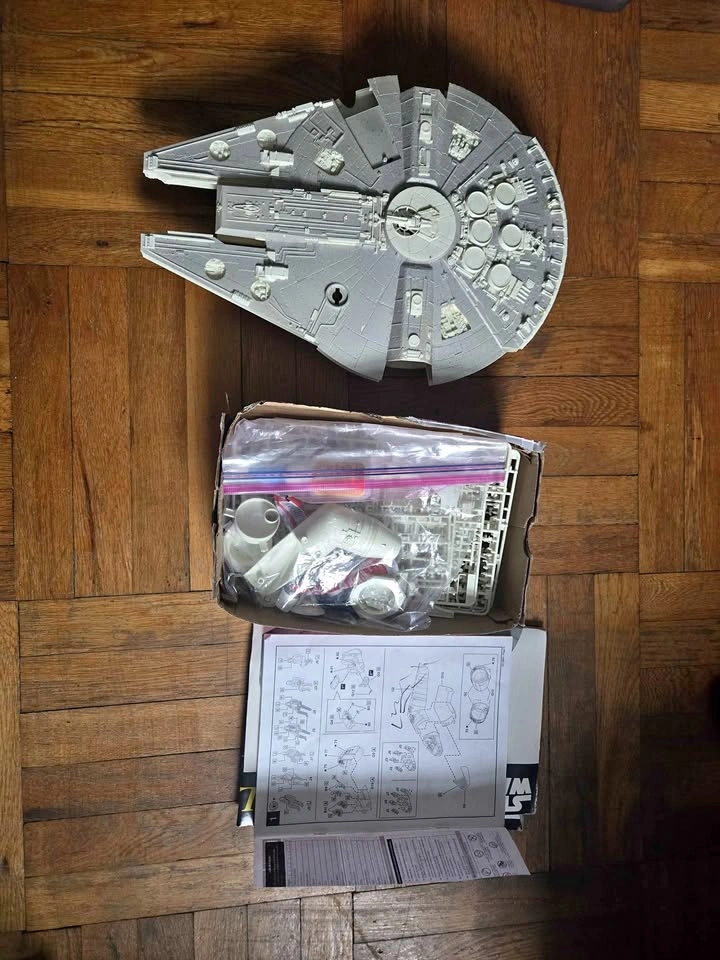 Revell Master Series Star Wars Millenium Falcon Model Set 5093