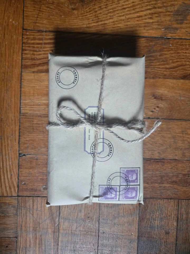 Indiana Jones Grail Diary Prop Replica - photo 2