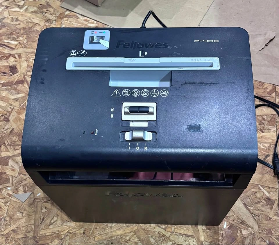 Fellowes Powershred P-48C deskside cross-cut paper shredder