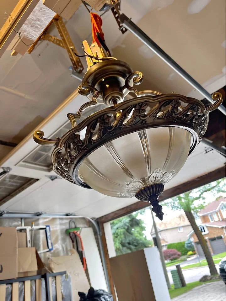 Elegant Vintage-Style Ceiling Light Fixture – Ornate Bronze Fini