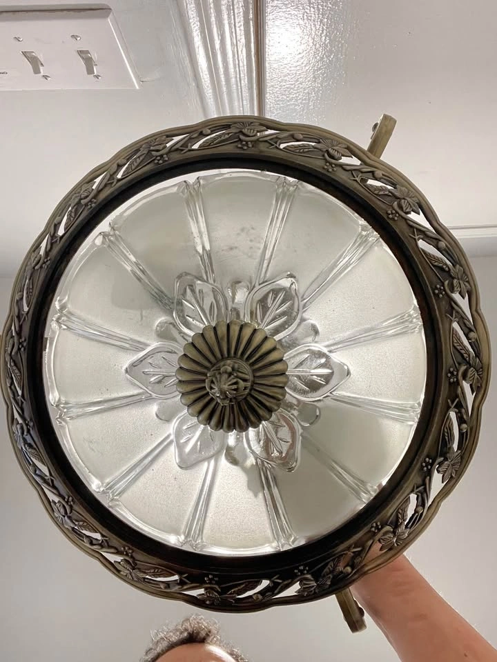 Elegant Vintage-Style Ceiling Light Fixture – Ornate Bronze Fini - photo 2
