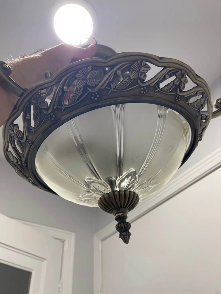Elegant Vintage-Style Ceiling Light Fixture – Ornate Bronze Fini - photo 4