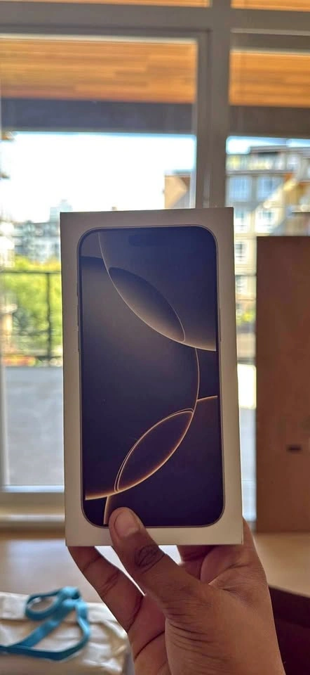 iPhone 14 Pro Max Box