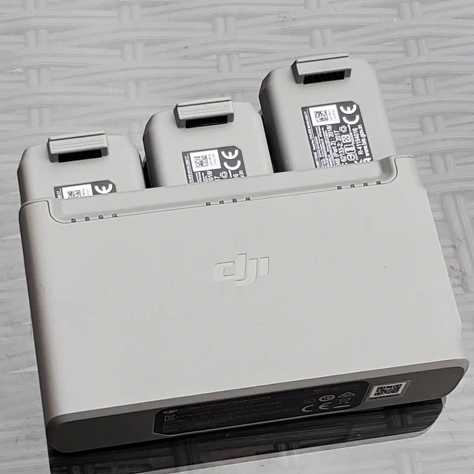 DJI Mini 2 Two-Way Charging Hub and 3 Batteries