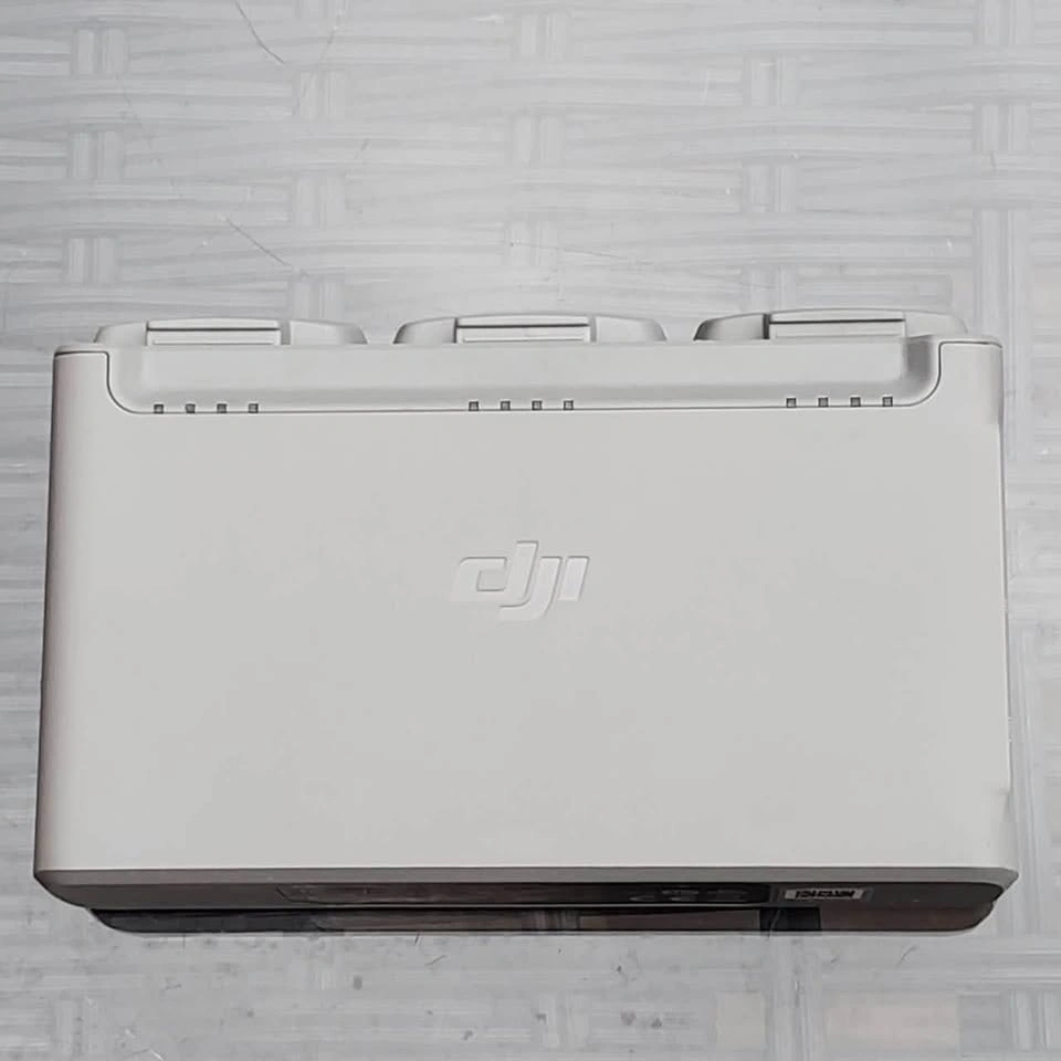 DJI Mini 2 Two-Way Charging Hub and 3 Batteries - photo 3