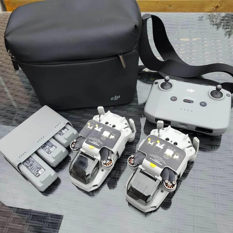 2x DJI Mini 2 Drones with Remote, Batteries, Hub, Bag, Filter - photo 5