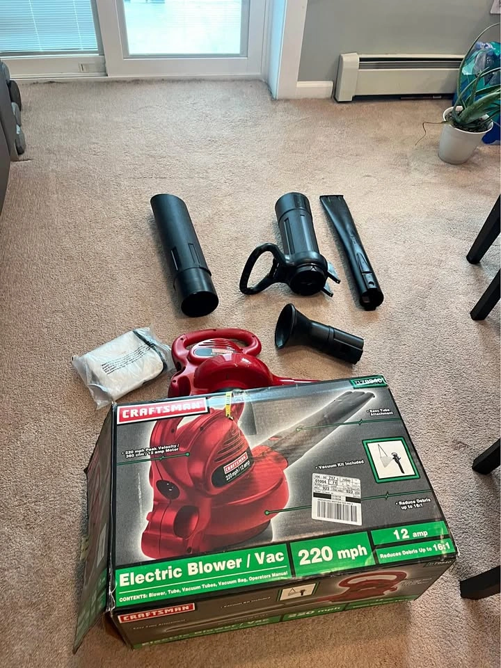 Leaf blower/vac