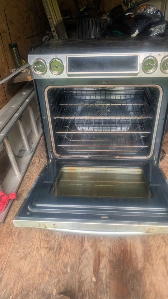 Samsung NE58F9500SS Electric Range - photo 2