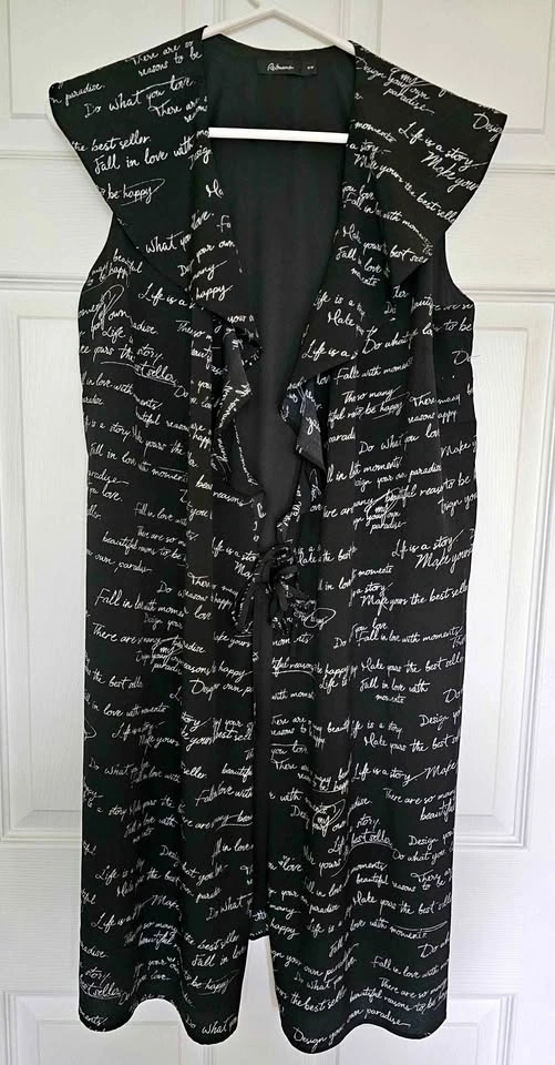 Brand New REITMANS Script Print Open-Front Duster - Medium