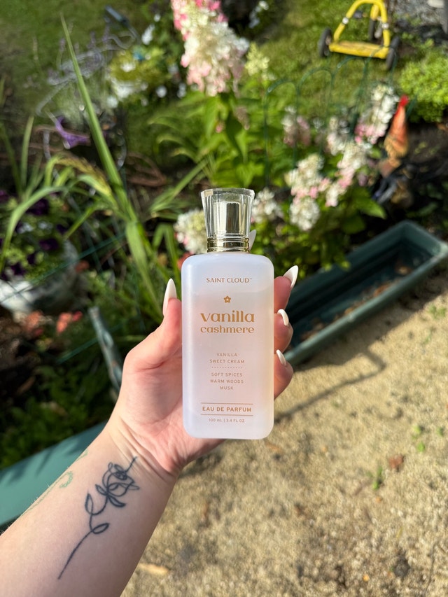 Vanilla cashmere perfume