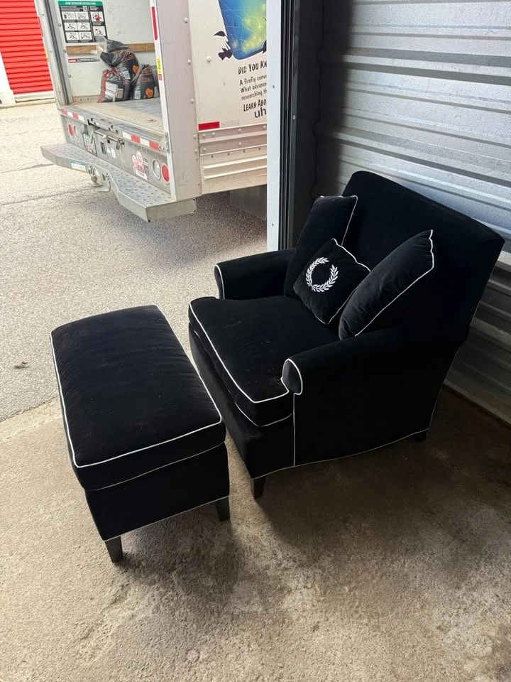 Black Velvet Oversized Chair + Ottoman – White Piping - photo 3