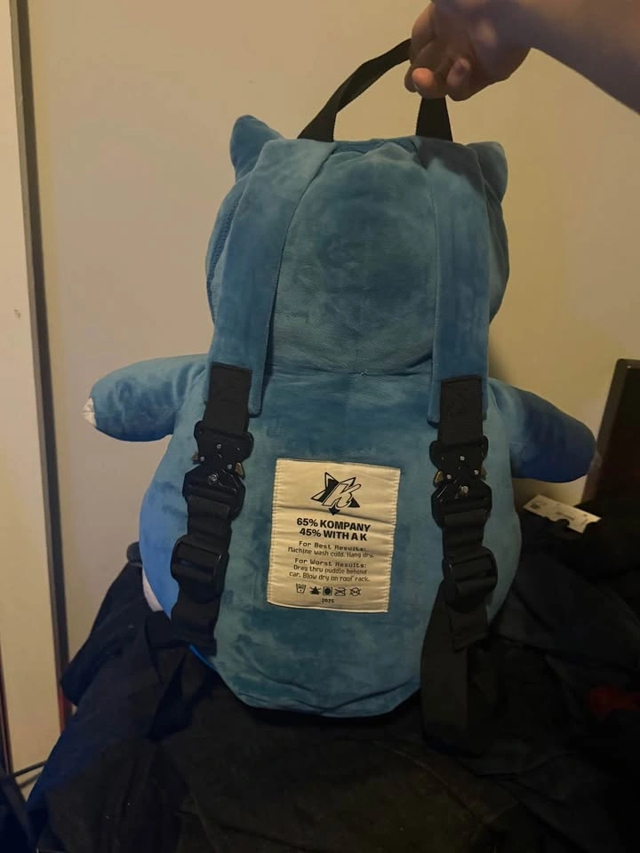 RARE POKÉMON BOOKBAG - photo 2
