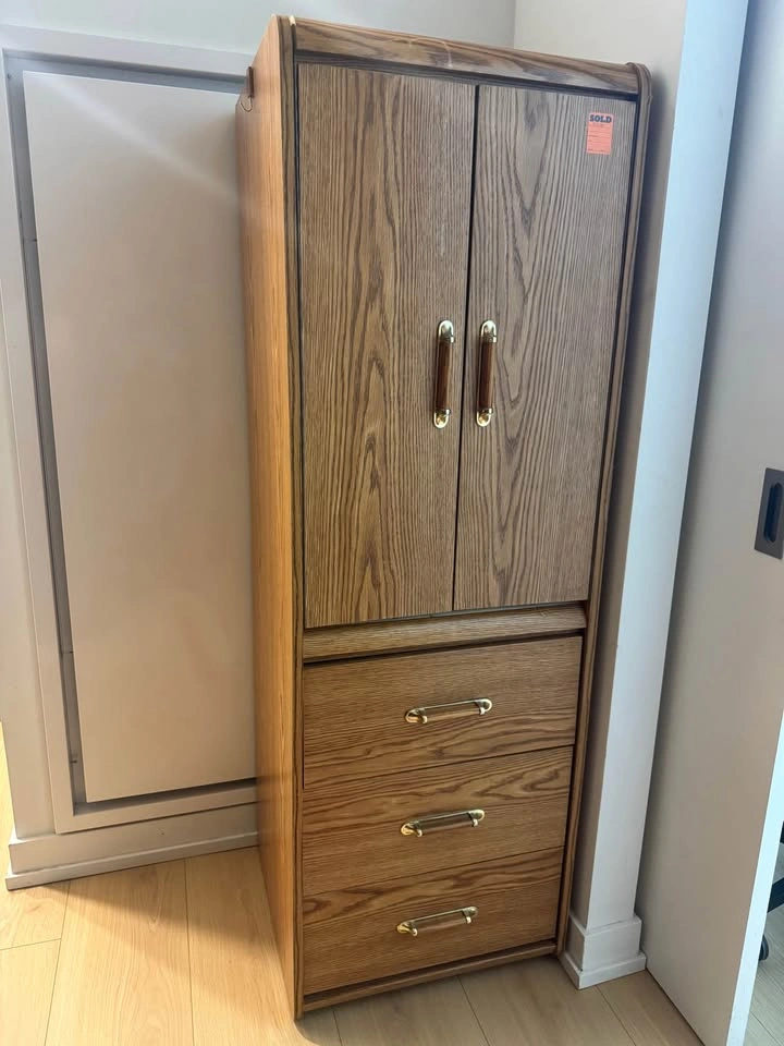 Wardrobe - photo 3
