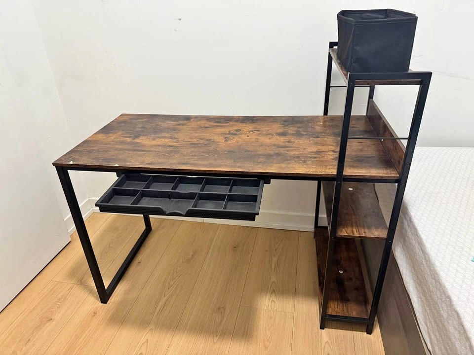 Computer desk