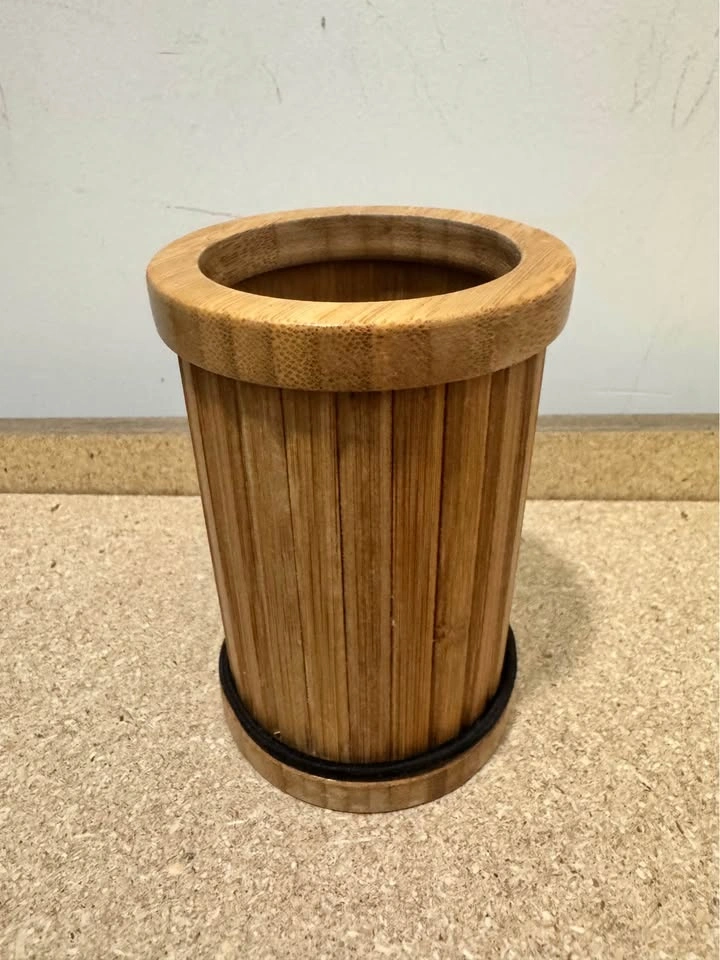 Pen holders - photo 3