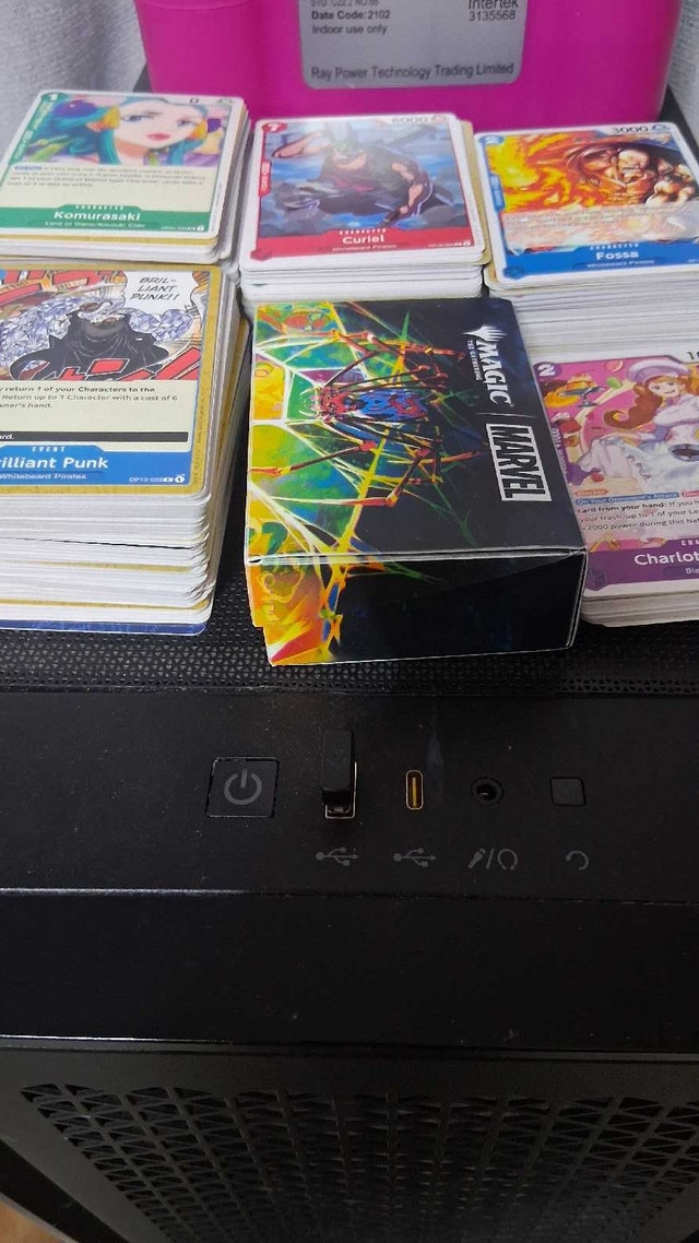423 one piece card bulk with deck and dice boxes - photo 2