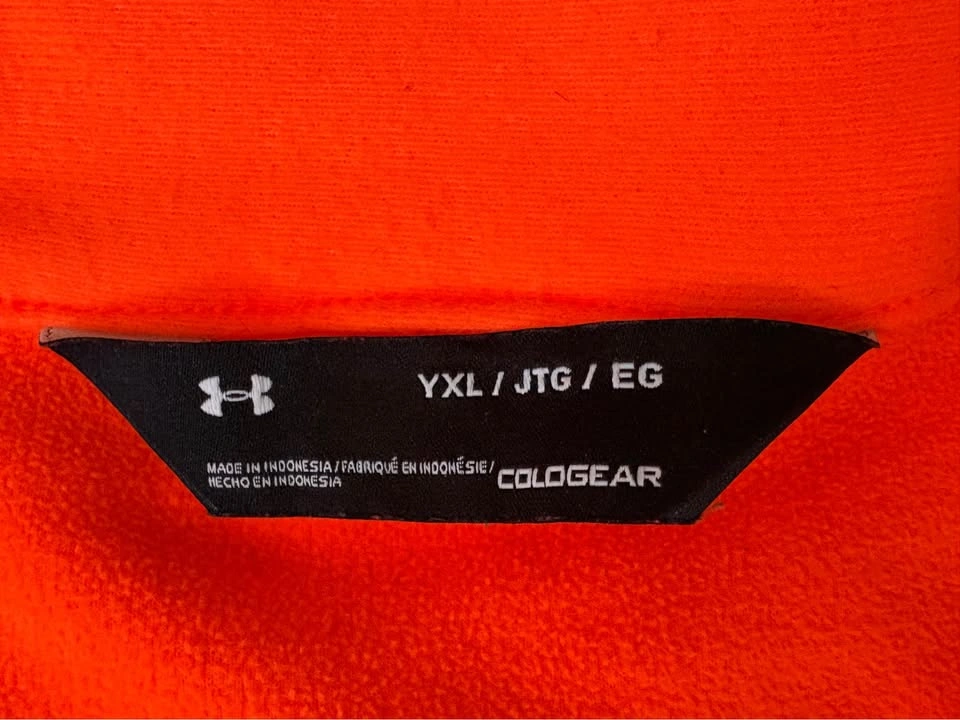 Under Armour Youth Fall/Winter Jacket - Excellent Condition - photo 5