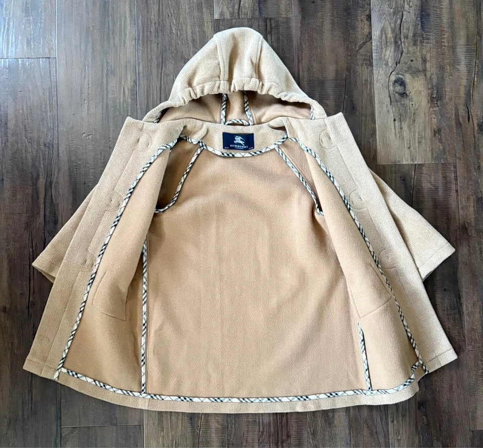 Authentic Burberry Kids 100% Wool Hooded Duffle Coat - Like New - photo 2