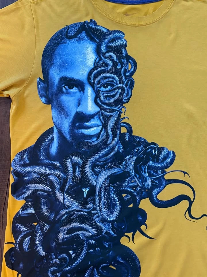 Nike Kobe Bryant Black Mamba T-Shirt - photo 2