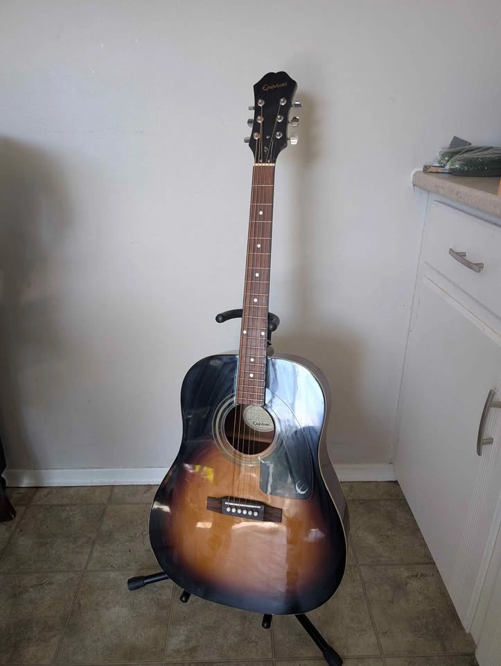 Epiphone AJ-100VS Acoustic Guitar Used