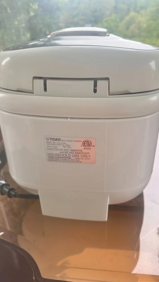 Tiger 10-Cup Fuzzy Logic Rice Cooker & Warmer (JAG-B18U) - photo 3