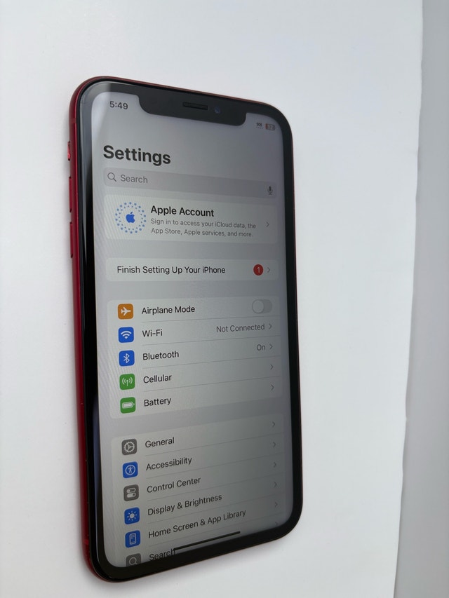 iPhone XR 64GB Unlocked – 97% Battery Health - photo 5