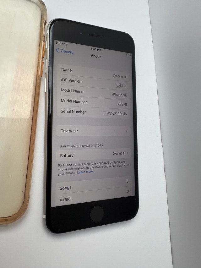 iPhone SE 2nd Gen 64GB Unlocked – Excellent Condition - photo 5
